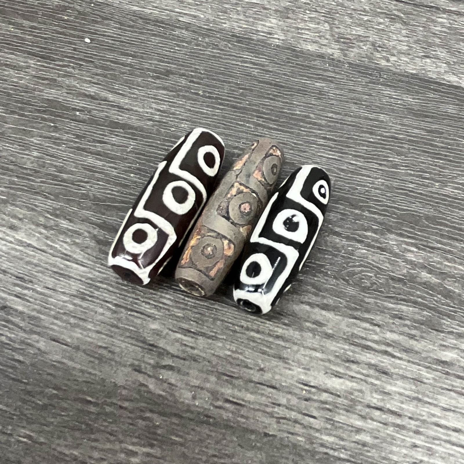 3 Loose Dzi Beads (1 of 6)