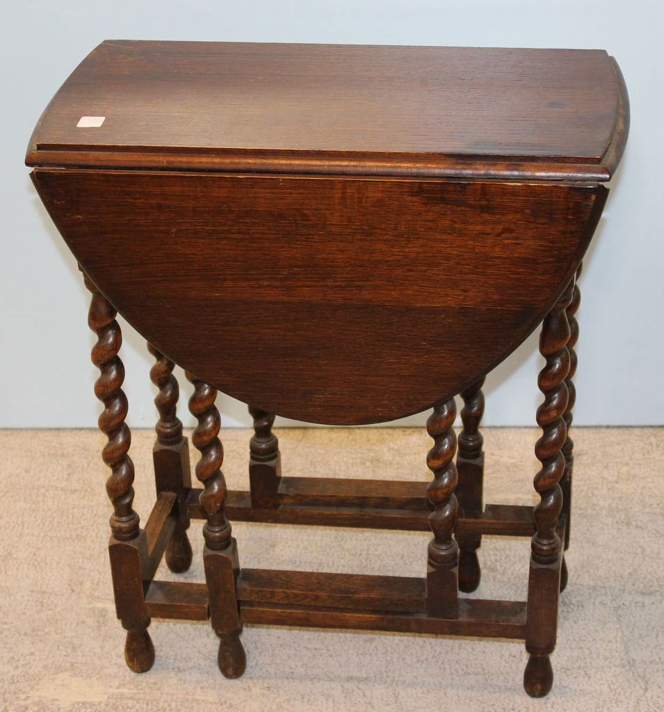 Small Oak Barley Twist Table (1 of 2)