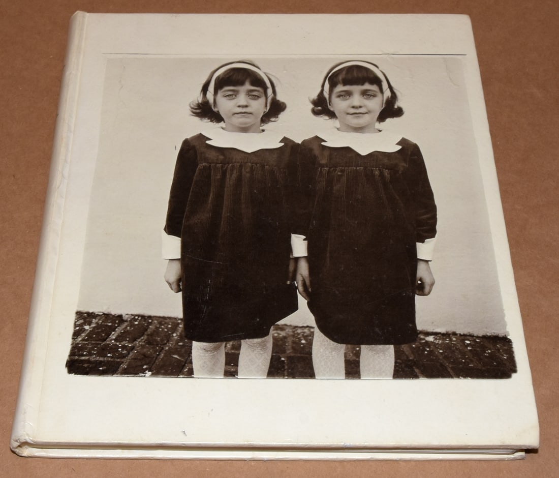 Diane Arbus (1923 - 1971) An Aperture Monograph 1972 - Hardcover - Second Printing - Rare (1 of 7)