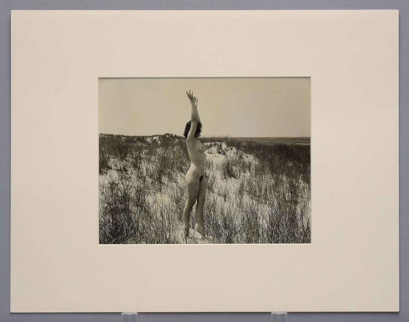 Hitz-Graf Studios Figure Study, East Coast Beach c.1950s Photograph 8"x10": A classic vintage figure study by the Hirz-Graf Studios, capturing the timeless elegance of the human form along an East Coast shoreline—now offered at a dramatically reduced opening bid. The Hirz-G