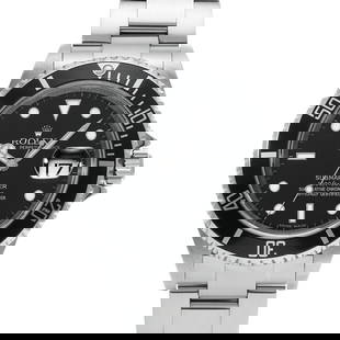 ROLEX Submariner Date 16610 Black Case Size: Type: Wristwatch Band Size: 19cm Case Size: 40x40mm Movement: Automatic Band Material: Stainless Case Material: Sapphire Crystal Color: Black At SEUYCO, we strive to provide detailed and accurate