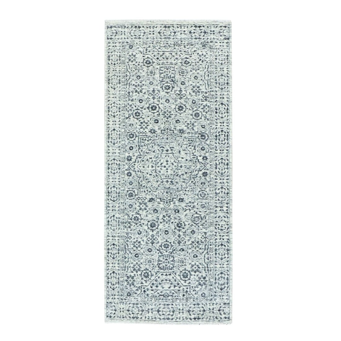 2'6"x6' White Undyed Wool Hand Knotted Mamluk: Style: Mamluk Type: Indoor Material: Wool Color: Ivory Item Length: 72 Item Width: 30 Rug Type: Hand Knotted Pile: Wool Shape: Runner Field Color: Ivory Size: 2"6" x 6"0" / 76 CM X 183 CM Age: 2000-No