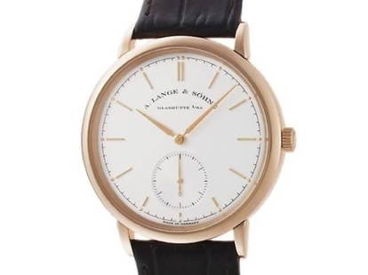 A.LANGE&SOHNE Saxonia Automatic 380.032 LS3804AD: Dial Color: Silver Case Size: 3.8cm (excluding crown) Case Thickness: 0.7cm Material: K18RG (Au750 stamped on the back cover and buckle) Band Color: Dark brown (leather) Maximum Band Width (Cm):