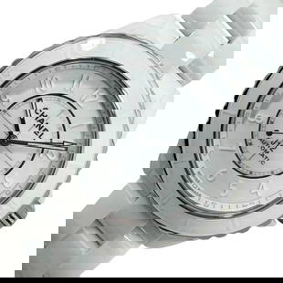 CHANEL J12 Phantom Caliber 12.1 38MM H6186: Movement: Automatic Winding Material: ceramic Color: White Dial Color: White Arm Circumference Size: 16.5cm Water Resistance: Waterproof 200M Type: Wrist watch At SEUYCO, we strive to provide