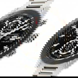 TAG Heuer Carrera Caliber Heuer 01 Chronograph: Dial Color: Black Case Size: 43mm (excluding crown) Case Thickness: 14mm Material: SS Band Color: silver Maximum Band Width (Cm): 2.0cm Weight: 206g (band included) Movement: automatic winding Type: