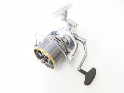 SHIMANO 18 SURF LEADER CI4+ 35 Spinning Reel #129: ---- At SEUYCO, we strive to provide detailed and accurate descriptions of all items listed for auction. The condition of each item is carefully evaluated by our expert partners. We encourage all