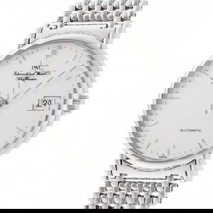 IWC Portofino IW351318 #376: Dial Color: White Case Size: 3.4cm (excluding crown) Case Thickness: 0.7cm Material: SS Band Color: silver Maximum Band Width (Cm): 1.7cm Weight: 77g (band included) Movement: automatic winding Type: