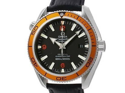 OMEGA Seamaster Planet Ocean 2909.50.38 #176: Dial Color: Black Case Size: 4.2cm (excluding crown) Case Thickness: 1.3cm Material: SS Band Color: Black (leather) Maximum Band Width (Cm): 2.0cm Weight: 107g (band included) Movement: automatic