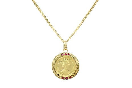 Jewelry MAKI K18YG 3P ruby Elizabeth II Isle of: Metal Purity: K18 yellow gold K24 gold Main Stone: ruby Metal: K18 yellow gold K24 gold Weight: Approximately 19.7g Type: Necklace Style: Necklace ---- At SEUYCO, we strive to provide detailed and