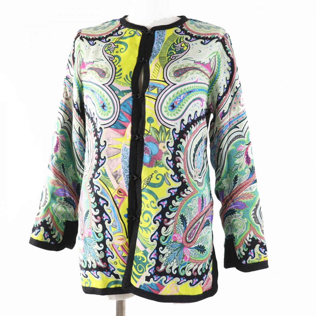Etro Jacket 151-18611-1622 Linen Multi Black 38: Brand: ETRO Item: Jacket Gender: Women Color: Multi Black Material: Main: 86% linen Main: 13% cotton Main: 1% polyurethane Lining: 100% silk Part: 100% rayon Accessories: tag Notation Size: 38 Size: c