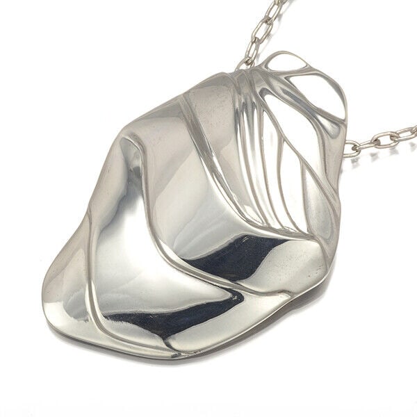Georg Jensen Necklace Ole Kortzau 396 Long Chain 925 Sterling Silver: Metal: Sterling Silver Metal Purity: 925 Type: Necklace Main Stone: No Stone Style: Pendant Collection: 396 by Ole Kortzau Product Disclaimer: Items may exhibit light wear, such as minor scratches or
