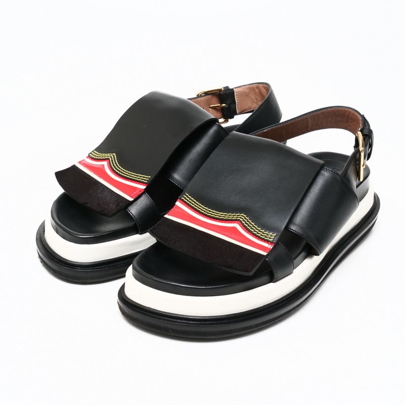 Marni Sandals Leather Black Fussbet 38: Material: Leather Gender: Women Brand: MARNI Item: Sandals Model: FUSSBET Gender: Women Color: black Material: leather Accessories: None Notation Size: 38 / US size?7.5 Shoe Size Chart Size: cm (appro