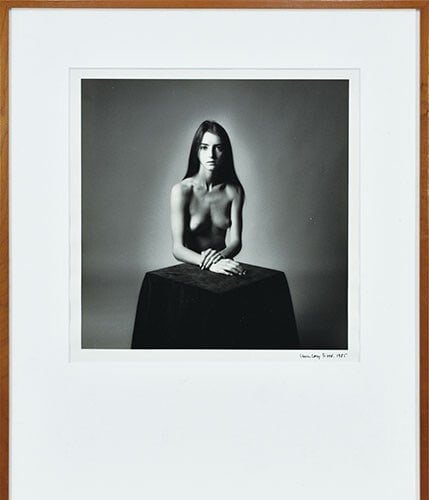 Jeanloup Sieff Signed Gelatin Silver Print 1985 Nude Photography Louise Bertaux: Artist: Jeanloup Sieff Title: Louise Bertaux Year: 1985 Medium: Gelatin silver print Dimensions: 35.5 35 cm (Framed size: 74 56 cm) Features: Signed , Dated ZEIT FOTO SALON sticker attached. Product D