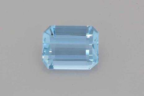 Emerald 3.13Ct Blue Si - Loose Aquamarine Gemstone: Type: Aquamarine Carat: 3.13 Cut: FACETED Color: Blue Clarity: SI Treatment: NONE Color Shade: Vivid BLUE Measurements: 10.0L X 7.9W Certification: None Video: Video