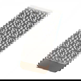 Cartier Money Clip T1220237 Steel Silver Must Line C De Cartier Decor: Gender: Mens Pattern: Must Line Brand: CARTIER Item: Money clip Model: C de Cartier Decor Line: Must Line Gender: mens Color: Silver Material: Steel Accessories: None Size: cm (approx.): H50mm x W22mm