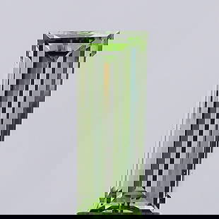 Baguette 2.0Ct Fancy Vivid Green Vs2 - Loose Lab Diamond: Source: This Is A Real Diamond Grown In A Lab Not Mined. Carat: 2.0 Cut: - Color: Fancy Vivid Green Clarity: VS2 Polish: VG Symmetry: VG Measurements: 12.41L X 4.61W X 3.4H Certification: IGI Video: