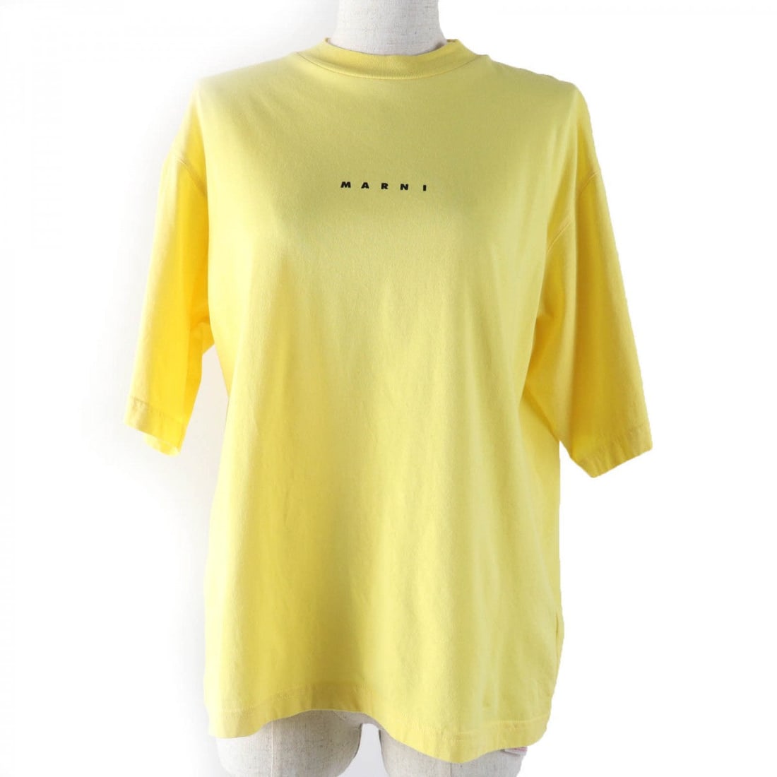 Marni Short Sleeve T-Shirt Thje0263P1 Main: Material: Cotton Gender: Women Brand: MARNI Item: Short sleeve T-shirt Gender: Women Color: yellow Material: Main: 100% cotton Accessories: None Notation Size: 36 Size: cm (approx.): Shoulder width: 6