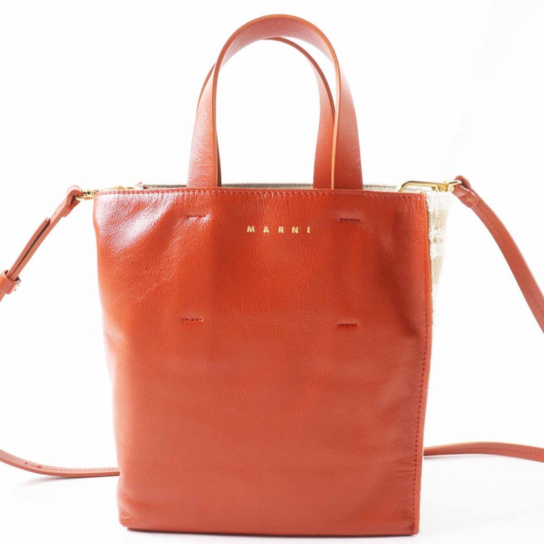 Marni Shoulder Bag Main: Material: Leather Gender: Women Brand: MARNI Item: Shoulder Bag Model: MUSEO MINI Gender: Women Color: Multi Material: Main: Canvas, Part: Leather Accessories: Shoulder strap Size: cm (approx.): W19 x