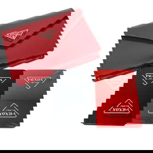 Prada Pouch Leather, Paper Red Playing Cards Unisex(Unisex): Material: Leather Gender: Unisex Brand: PRADA Item: Pouch Type: Playing cards Gender: unisex (Unisex) Color: Red Material: Leather, Paper Accessories: Playing cards Size: cm (approx.): W15 x H11x D2 i