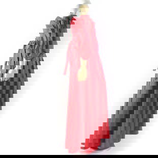 Valentino One Piece Main: Material: Silk Gender: Women Brand: VALENTINO Item: one piece Gender: Women Color: Red Material: Main: 100% silk, Part: 100% silk, Lining: 100% silk Accessories: clothes hanger Notation Size: 38 Size: