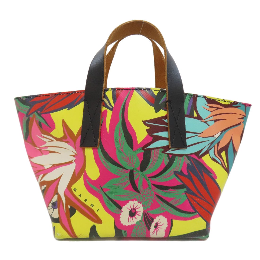 Marni Handbag Pvc Pink Flower Motif Women: Gender: Women Brand: MARNI Item: Handbag Model: Flower motif Gender: Women Color: pink Material: PVC Accessories: None Size: cm (approx.): W30 x H15 x D15 inch (approx.): W11.8 x H5.9 x D5.9 Condition