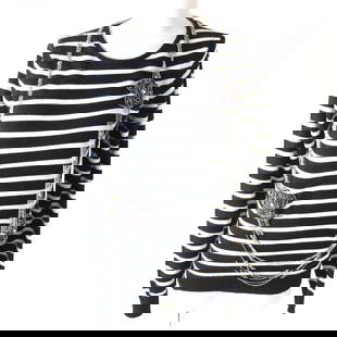 Chanel Knit Main: Material: Cashmere Gender: Women Brand: CHANEL Item: knit Gender: Women Color: Black x white Material: Main: 100% cashmere Accessories: None Notation Size: 38 Size: cm (approx.): Shoulder width: 35 Dr
