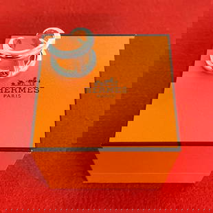Hermes Ring Silver925 Silver Osmoz Gm Mens 50: Material: Silver925 Gender: Mens Brand: HERMES Item: Ring Model: Osmoz GM Gender: mens Color: Silver Material: Silver925 Weight: 14.0g Accessories: Storage box, instruction manual, repair certificate