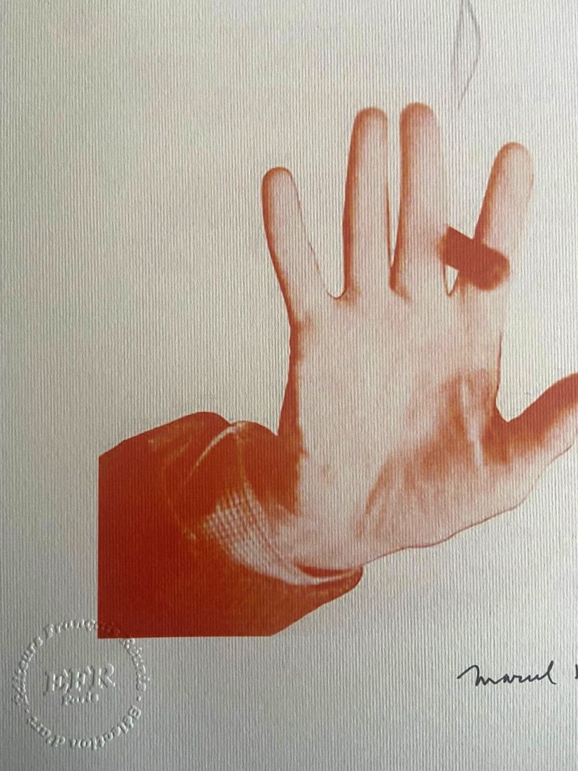 Marcel Duchamp Lithograph Signed Op Numbered By Hand Crayon (Man Ray): Marcel Duchamp Lithograph Signed Numbered By Hand Crayon (Man Ray) Marcel Duchamp " Hand and cigar " Lithograph From an design by Maestro Marcel Duchamp, printed in 1987 by the French publishers gathe