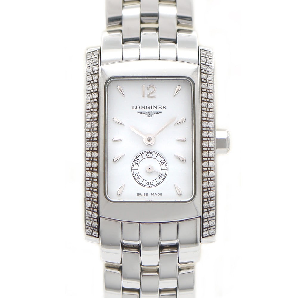 Longines Dolcevita Diamond Bezel L5.155.0: Brand: LONGINES Type: Wristwatch Customized: No Style: watches Movement: Quartz Dial Color: White diamond bezel Display: Analog Case Material: SS Case Size: 20 x 30 mm Product Disclaimer: Items may ex