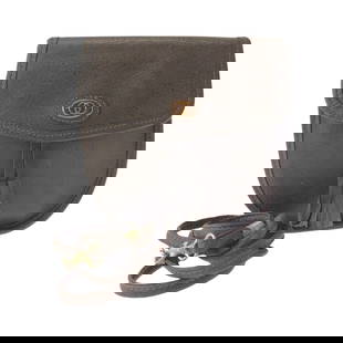 Gucci Shoulder Bag Leather Brown Gold Metal Shoulder Bag Pochette Old Gucci Women: Material: Leather Gender: Women Pattern: Old Gucci Brand: GUCCI Item: Shoulder Bag Line: Old Gucci Type: Shoulder Bag pochette Gender: Women Color: Brown Gold Metal Material: leather Accessories: 1