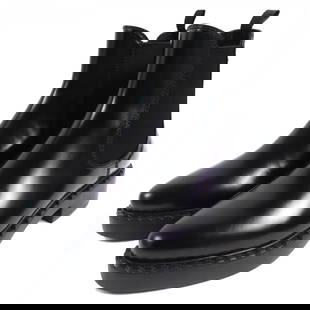 Prada Short Boots Main: Material: Leather Gender: Women Brand: PRADA Item: short boots Model: chocolate Gender: Women Color: black Material: Main: Brushed leather Accessories: Box, storage bag Notation Size: 37.5 Shoe Size