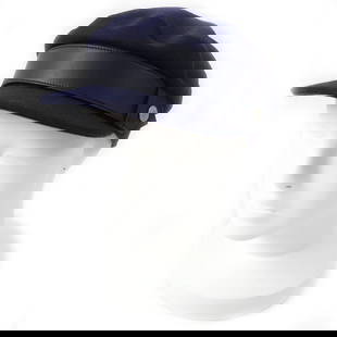 Hermes Casquette Outer: Material: Nylon Gender: Women Brand: HERMES Item: Casquette Model: Saint-Malo Gender: Women Color: Navy Material: Outer: 82% wool, Outer: 18% nylon, Leather part: sheepskin, Lining: 65% rayon,