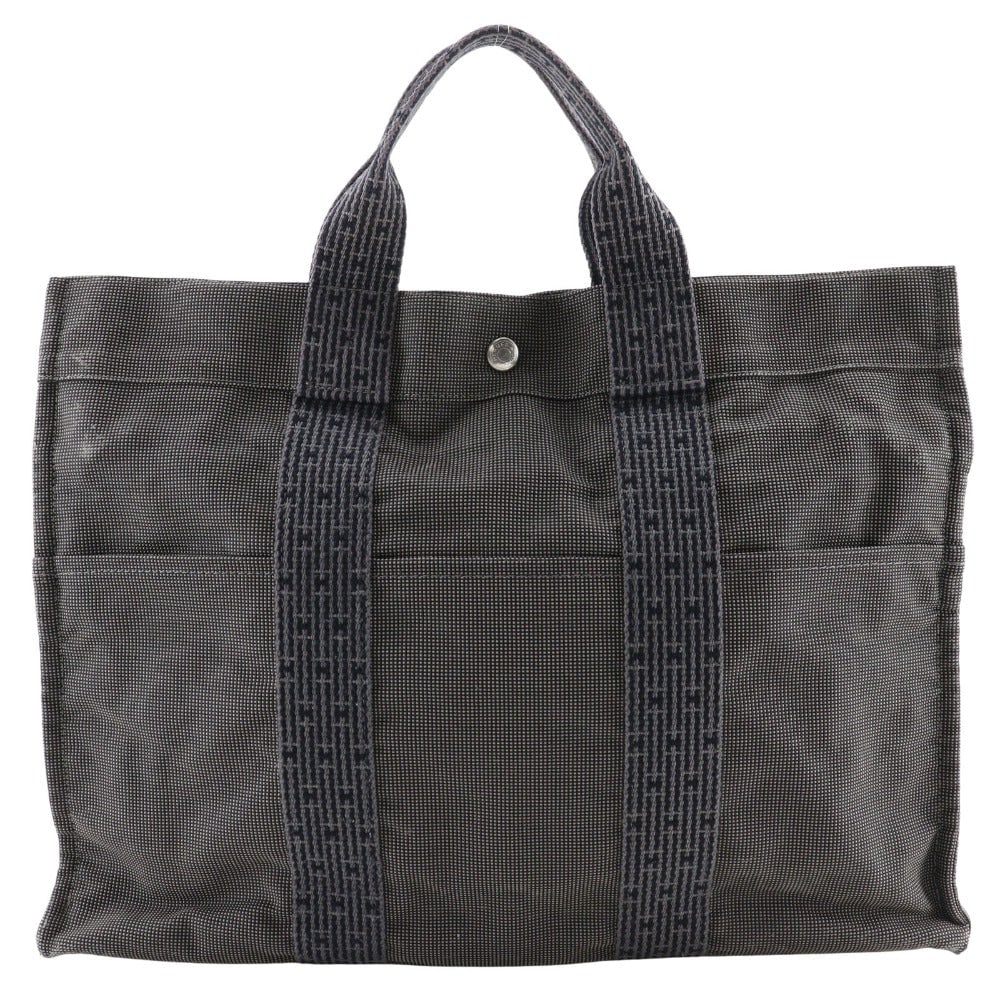 Hermes Handbag Nylon Canvas Gray Her Linetote Mm Unisex(Unisex): Material: Canvas Gender: Unisex Brand: HERMES Item: Handbag Model: Her LineTote MM Gender: unisex (Unisex) Color: gray Material: Nylon canvas Weight: 704g Accessories: None Size: cm (approx.): W42 x H