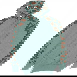 Loewe Hoodie H3109150Sm Outer Material: Material: Wool Gender: Mens Brand: LOEWE Item: Hoodie Model: William De Morgan Gender: mens Color: Green brown Material: Outer material: 98% wool, Outer material: 2% polyamide Accessories: None