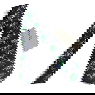 Christian Dior Dior: Brand: Christian Dior Type: Cravat Gender: Men Color: Black Material: Silk Total Length: 144cm / 56.69'' Width: 7cm / 2.75'' Condition: Opened (never used) Product Disclaimer: Minor wear from age or