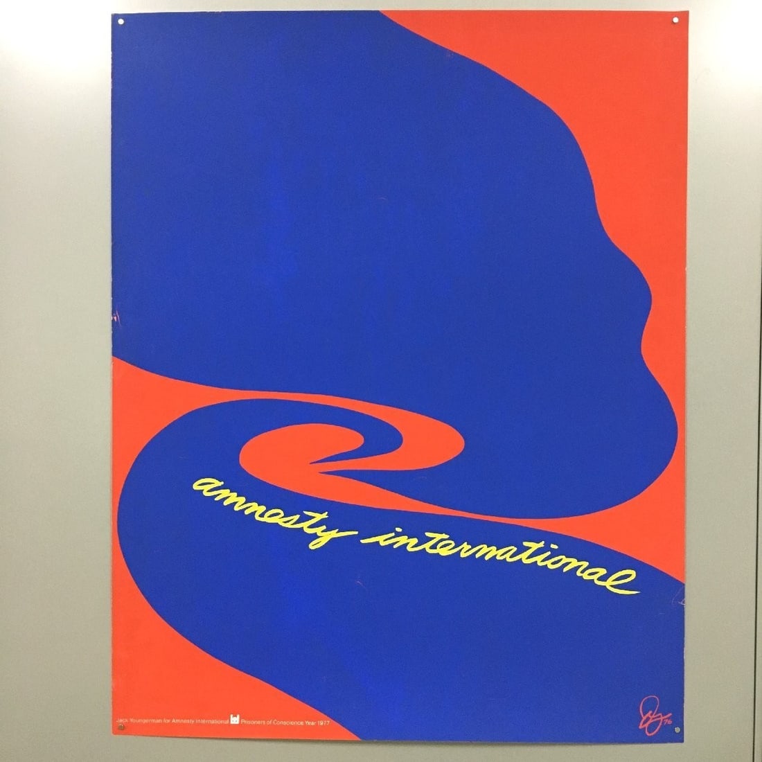 Jack Youngerman "Maquette For Amnesty International" 1977 Silkscreen Poster: Artist: Jack Youngerman Unit Of Sale: Single Piece Image Orientation: Portrait Signed: No Size: Large Period: Contemporary (1970 - 2020) Material: Paper Original/Licensed Reprint: Original Framing: Un