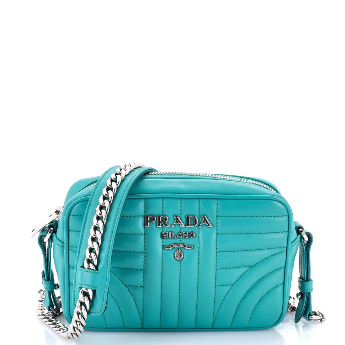 Prada Camera Bag Diagramme Quilted Leather Mini: Brand: Prada Exterior Material: Leather Style: Cross Body Bags Exterior Color: Green Size: Mini Accessories: Dust Bag Accessories: Dust Bag Measurements: Height 5", Width 7", Depth 2", Strap Drop 23"