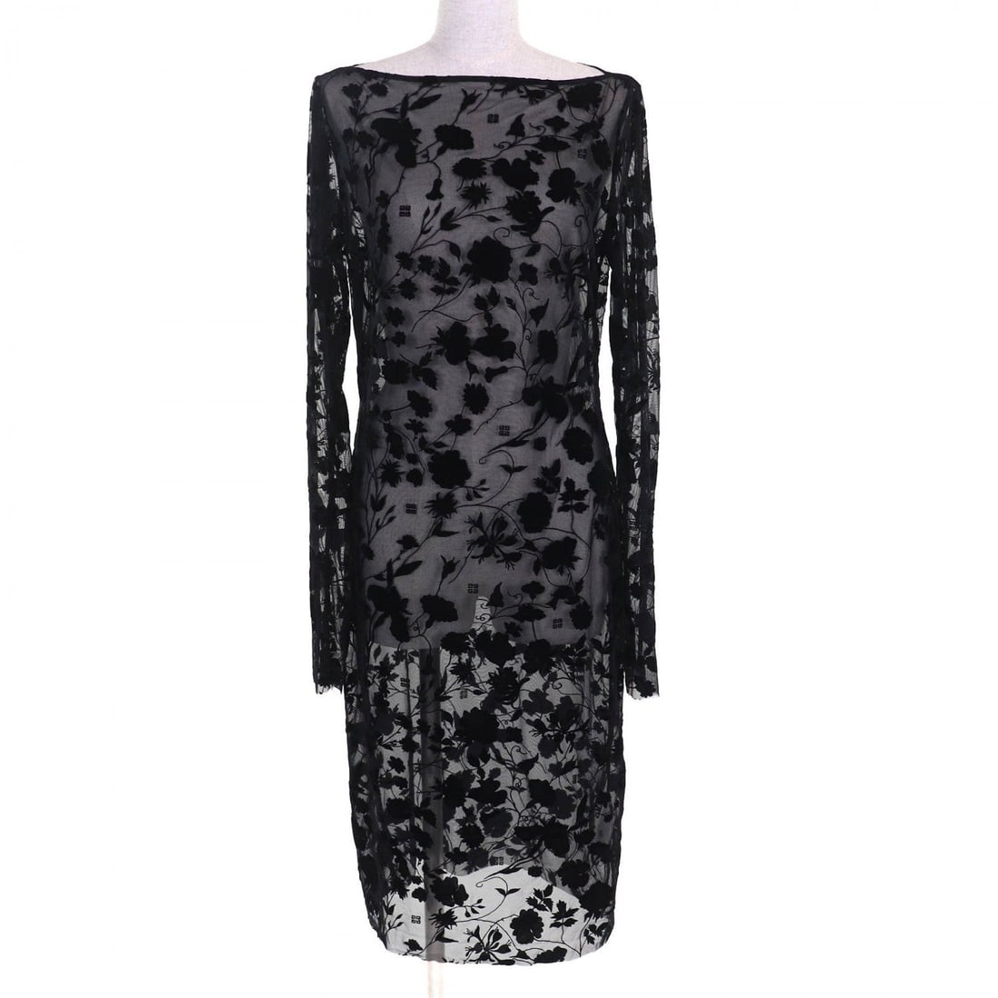 Givenchy One Piece Bw221L20G4 Nylon Black 40: Material: Nylon Gender: Women Brand: GIVENCHY Item: one piece Gender: Women Color: black Material: Main: 82% nylon, 18% polyurethane Accessories: None Notation Size: 40 Size: cm (approx.): Shoulder wi