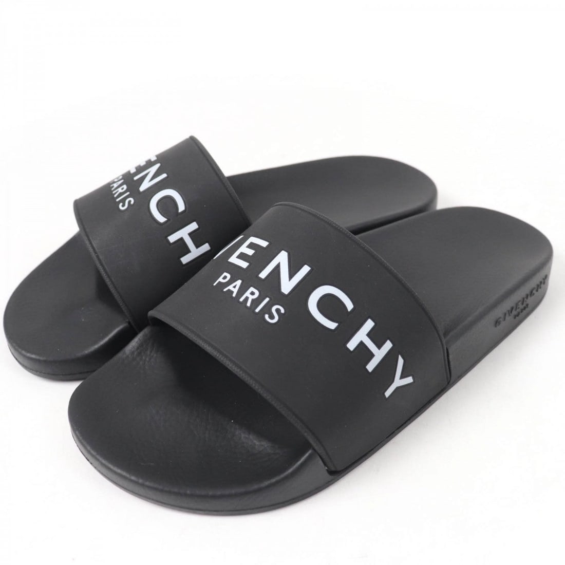 Givenchy Sandals Main: Gender: Women Brand: GIVENCHY Item: Sandals Gender: Women Color: black Material: Main: Rubber Accessories: storage bags Notation Size: 35 Shoe Size Chart Size: cm (approx.): Shoe Width: 9 Outsole: 23.