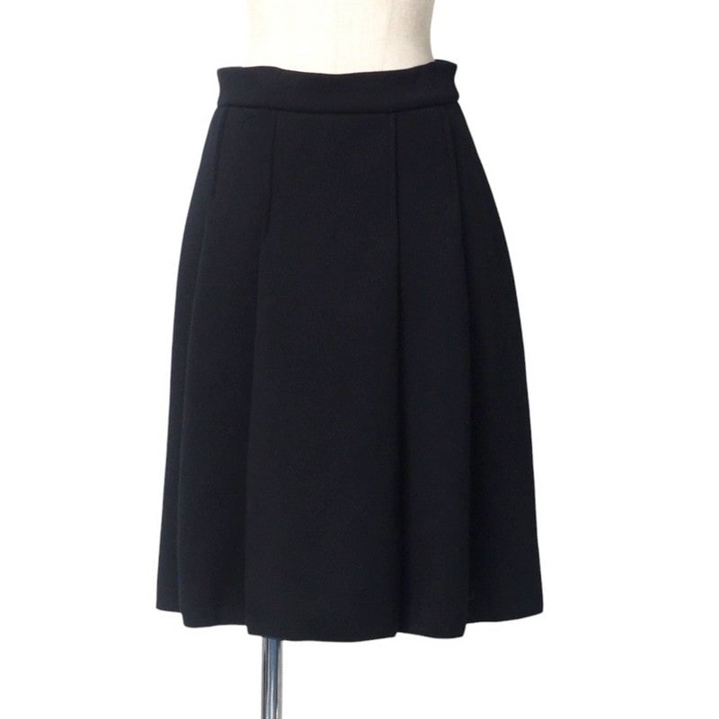 Max Mara Skirt Rayon Black Women M: Gender: Women Brand: MAX MARA Item: skirt Gender: Women Color: black Material: Rayon Accessories: None Notation Size: M Size: cm (approx.): Waist: 70 inch (approx.): West: 27.6 Condition: Product Disc