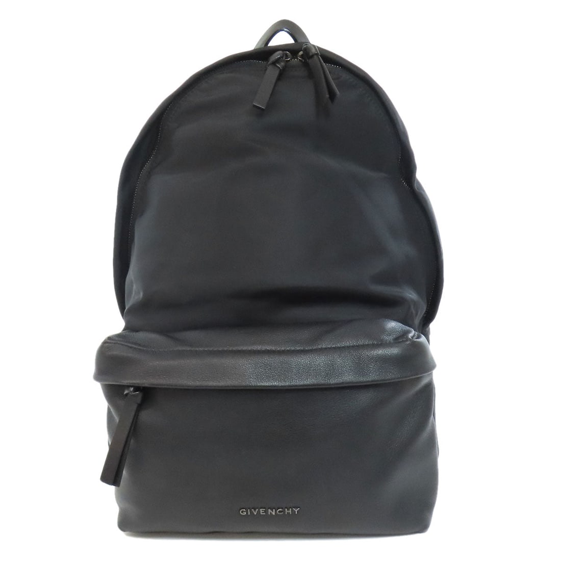 Givenchy Backpack Nylon, Leather Black Logo Women: Material: Leather Gender: Women Brand: Givenchy Item: Backpack Model: logo Gender: Women Color: black Material: Nylon, Leather Accessories: None Size: cm (approx.): W30 x H42 x D20 Shoulder: 90 inch (