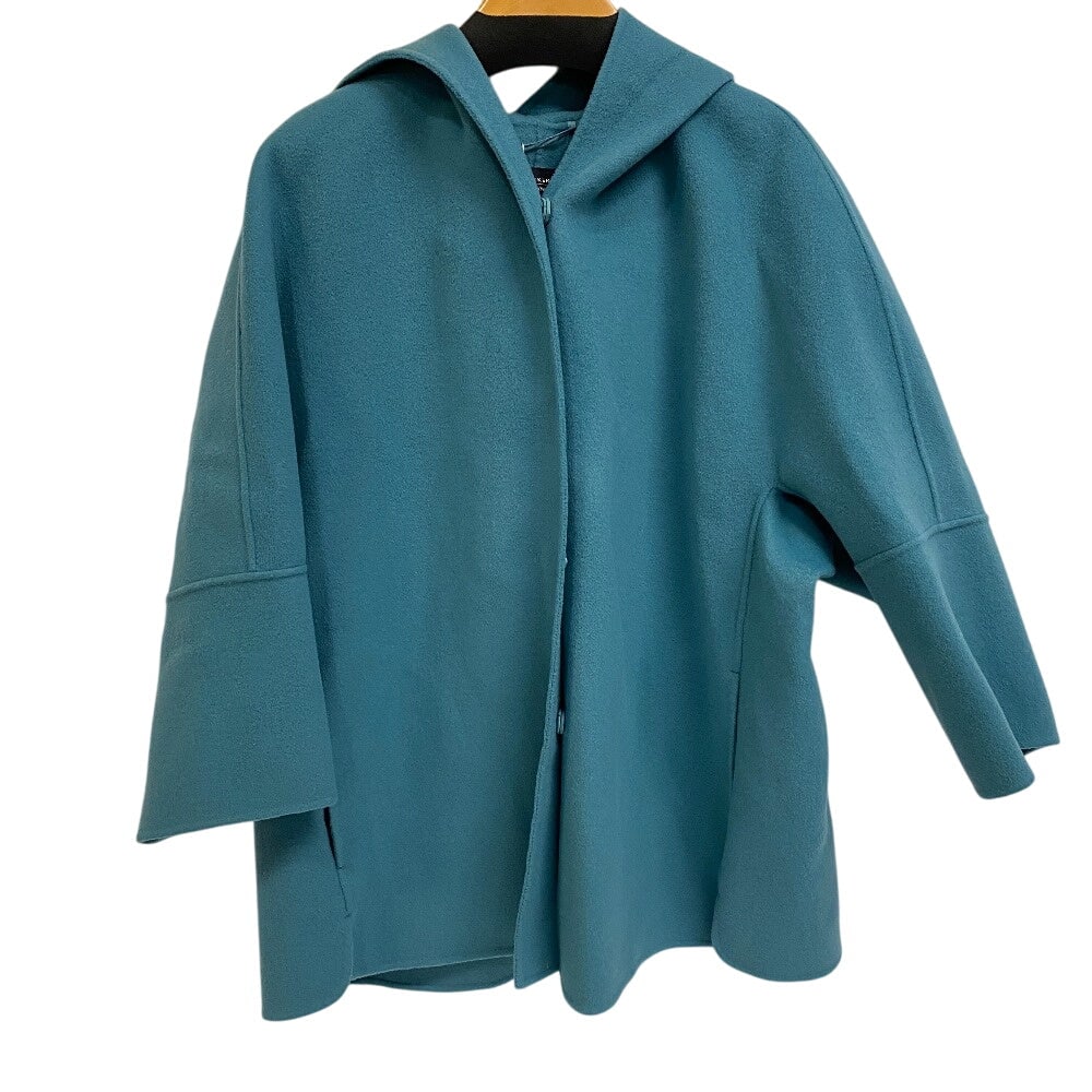 Max Mara Other Outerwear Wool Blue Type 38: Material: Wool Gender: Women Brand: MAX MARA Item: Other outerwear Type: WEEKEND RAPACE Hooded Short Coat Gender: Women Color: Blue type Material: wool Accessories: Tags, spare buttons, spare fabric N