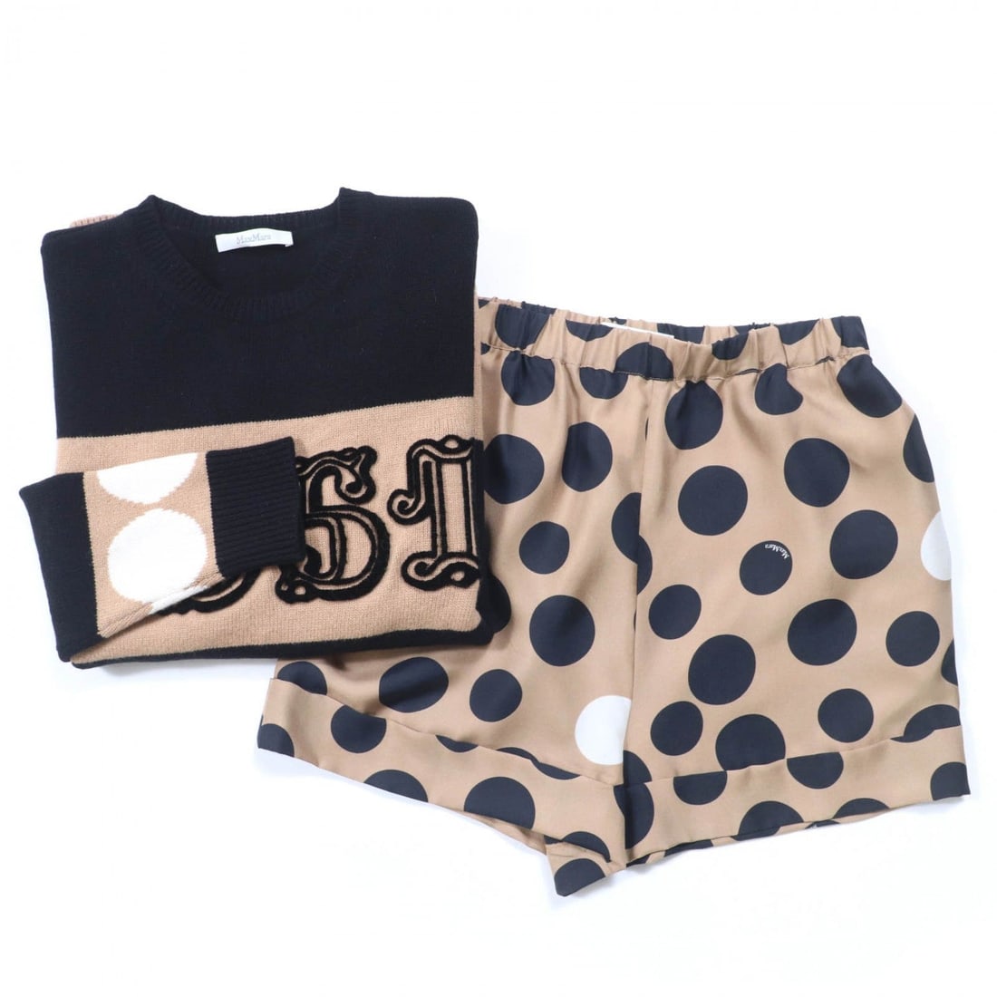 Max Mara Setup Wool Brown Type Dirce1951 Tops: Material: Wool Gender: Women Brand: MAX MARA Item: setup Model: DIRCE1951 Gender: Women Color: Brown type Material: Main: 70% wool, Main: 30% cashmere, Main: 100% silk Accessories: None Notation Size: