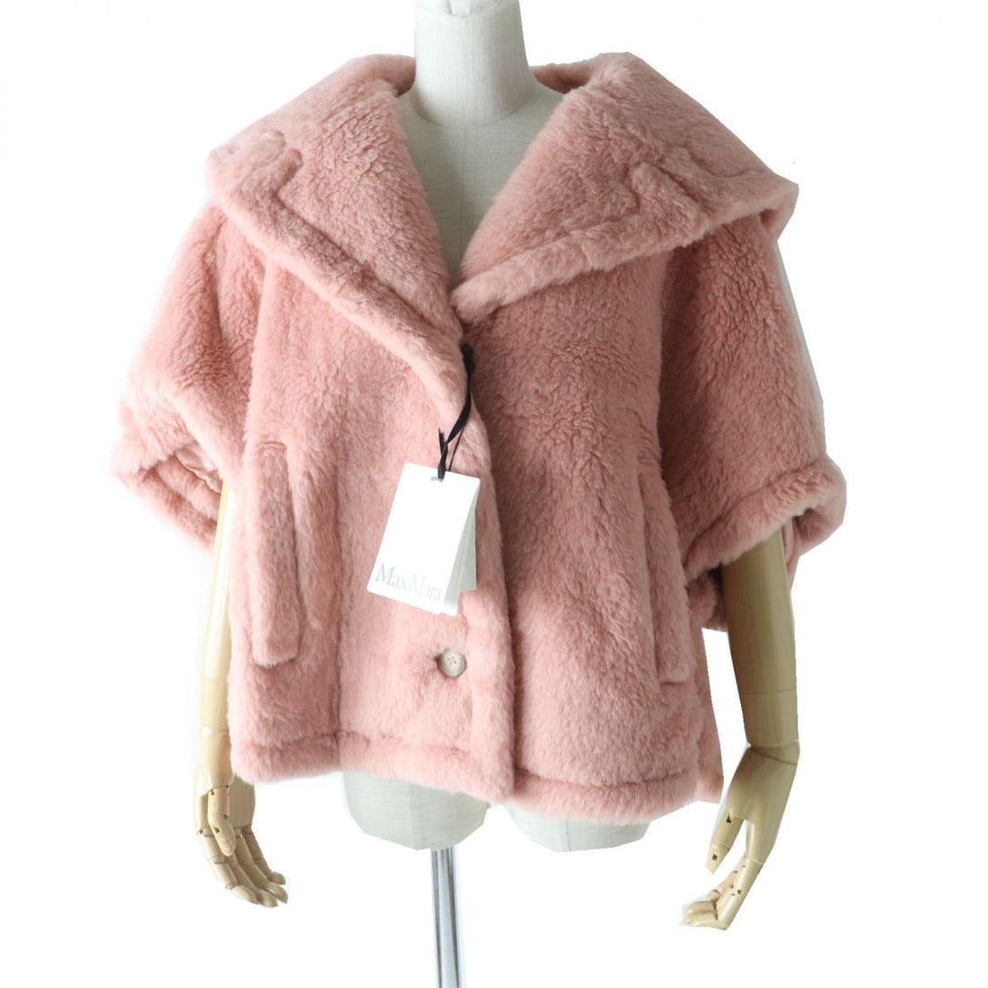 Max Mara Coat Outer: Material: Wool Gender: Women Brand: MAX MARA Item: coat Gender: Women Color: pink Material: Outer: 62% alpaca, Outer: 26% virgin wool, Outer: 12% silk, Lining: 100% viscose (rayon) Accessories: None S