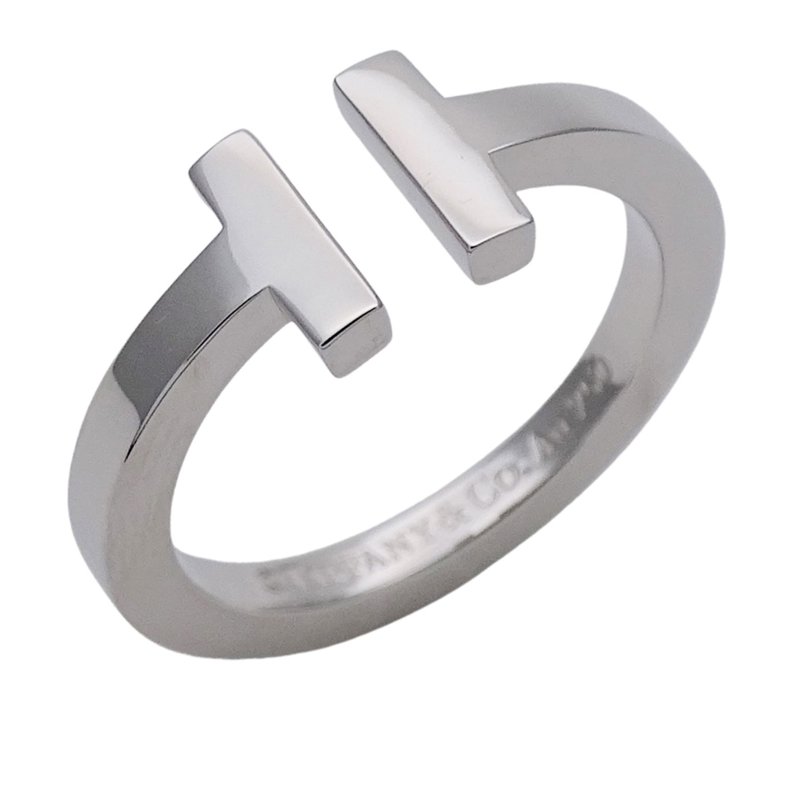 Tiffany Tiffany & Co. Ring For Women And Men: Brand: Tiffany Type: Band Ring Gender: Men,Women Color: White Gold Material: White Gold (18K) Us Size: 8 Condition: Used (good), Traces of usage, scratches / dirt can be seen but generally in good con
