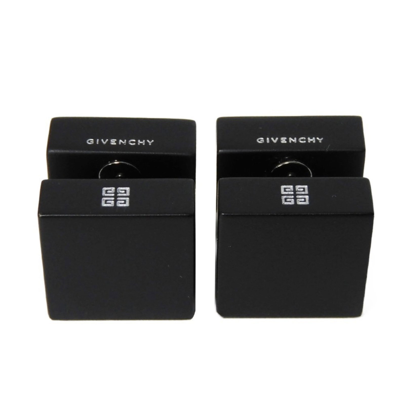 Givenchy 4G Cube Stud Earrings: Brand: Givenchy Type: Stud Earrings Gender: Women Color: Black Size (Hxwxd): 18.00mm x 18.00mm / 0.71'' x 0.71'' Condition: Used (good), Traces of usage, scratches / dirt can be seen but generally in