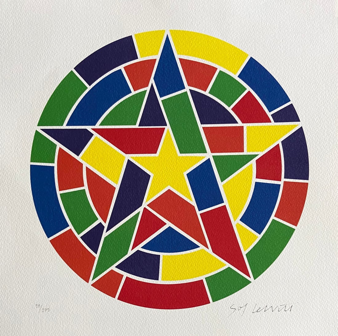 Sol Lewitt Lithograph Coa Numbered In Pencil 275 Ex (Dan Flavin): Brand: Unbranded Sol Lewitt "Tonto 3 (5 point star)" lithograph after the release in 2005 in 275 numbered copies Sol Lewitt signature on the plate. The work measures 33X33 cm ADAGP, Paris Founded in 1