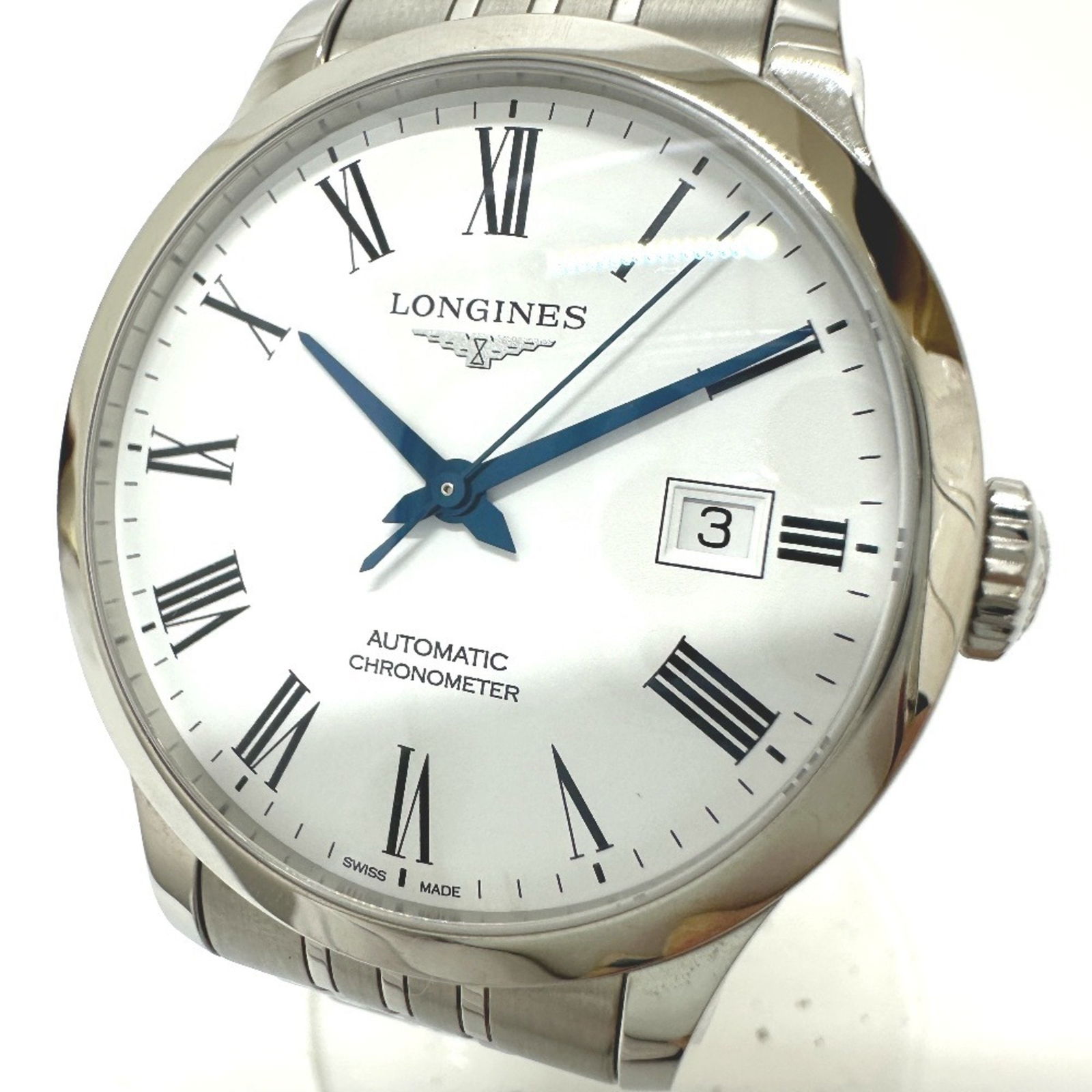 Longines L2.820.4.11.6 Watch: Brand: Longines Type: Wristwatch Gender: Men Display: Analog Material (Case): Stainless Steel Material (Band): Stainless Steel Color (Dial): White Case Diameter: 40mm / 1.57'' Case Thickness: 11mm / 0