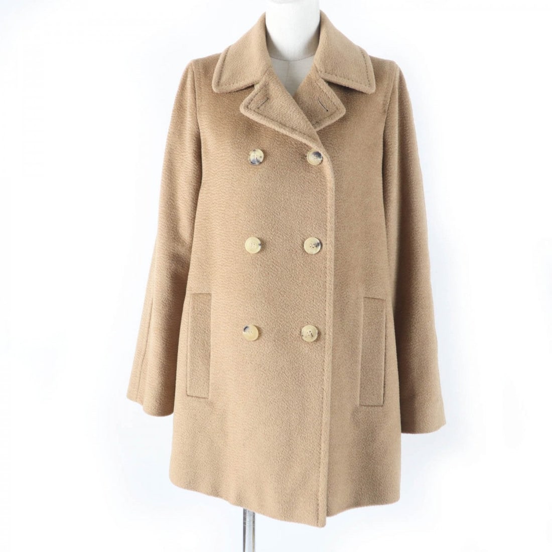 Max Mara Pea Coat Main: Gender: Women Brand: MAX MARA Item: pea coat Gender: Women Color: Camel Material: Main: 100% camel, Lining: 100% viscose (rayon) Accessories: None Notation Size: 40 Size: cm (approx.): Shoulder width: