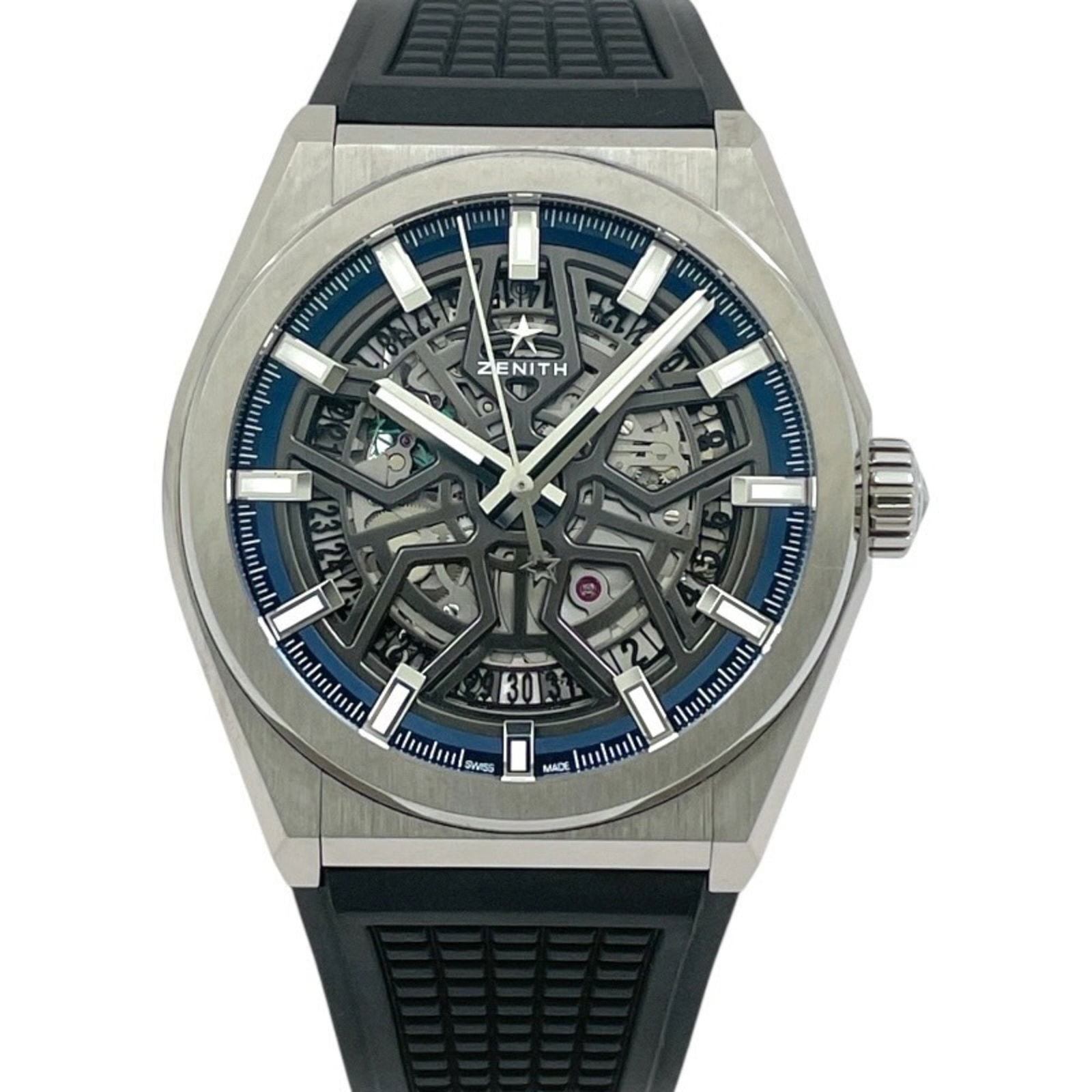 Zenith Defy Classic 95.9000.670 78.R782: Brand: Zenith Type: Wristwatch Gender: Men Material (Case): Titanium Case Diameter: 40mm / 1.57'' Wrist Size: 18cm / 7.08'' Condition: Used (good), Traces of usage, scratches / dirt can be seen but ge